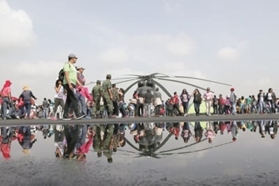 Asisten 200 mil personas a espectáculo de la Fuerza Aérea