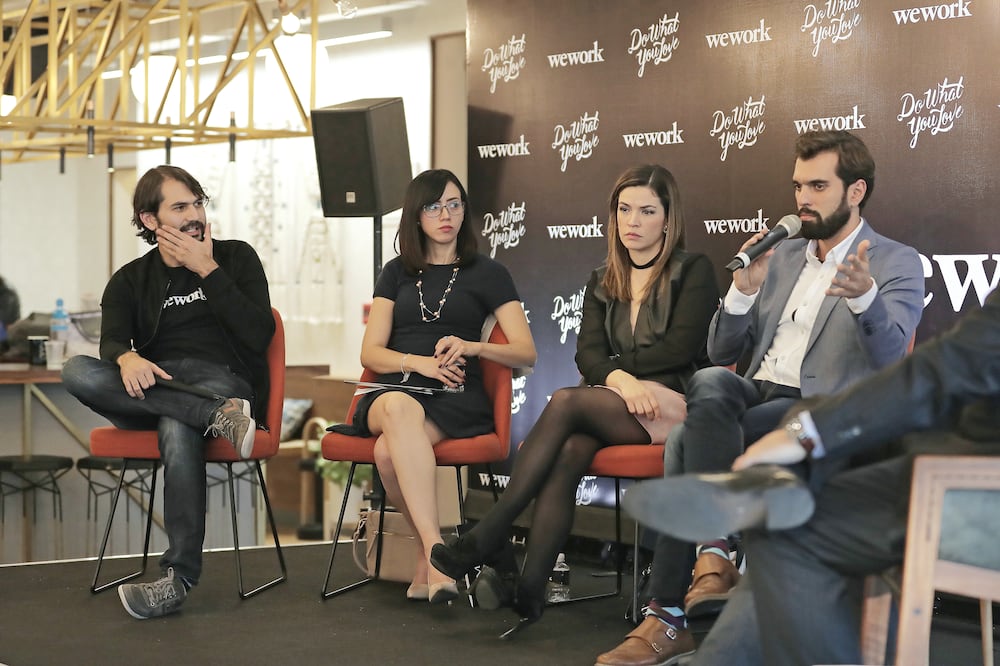 En un foro, especialistas y emprendedores destacaron que es necesario atacar la informalidad con políticas públicas y la iniciativa ciudadana (ALEJANDRO ACOSTA. EL UNIVERSAL)