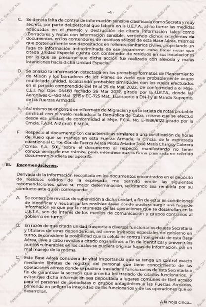 Guacamaya Leaks: Dejan en la basura bitácoras secretas de vuelos de AMLO