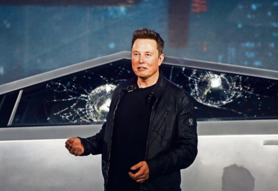 A 11 segundos del despegue, cohete de SpaceX interrumpe lanzamiento por imprudencia de un avión 