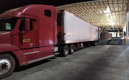 Aseguran tractocamión con más de 400 kilos de posible metanfetamina en Sonora 