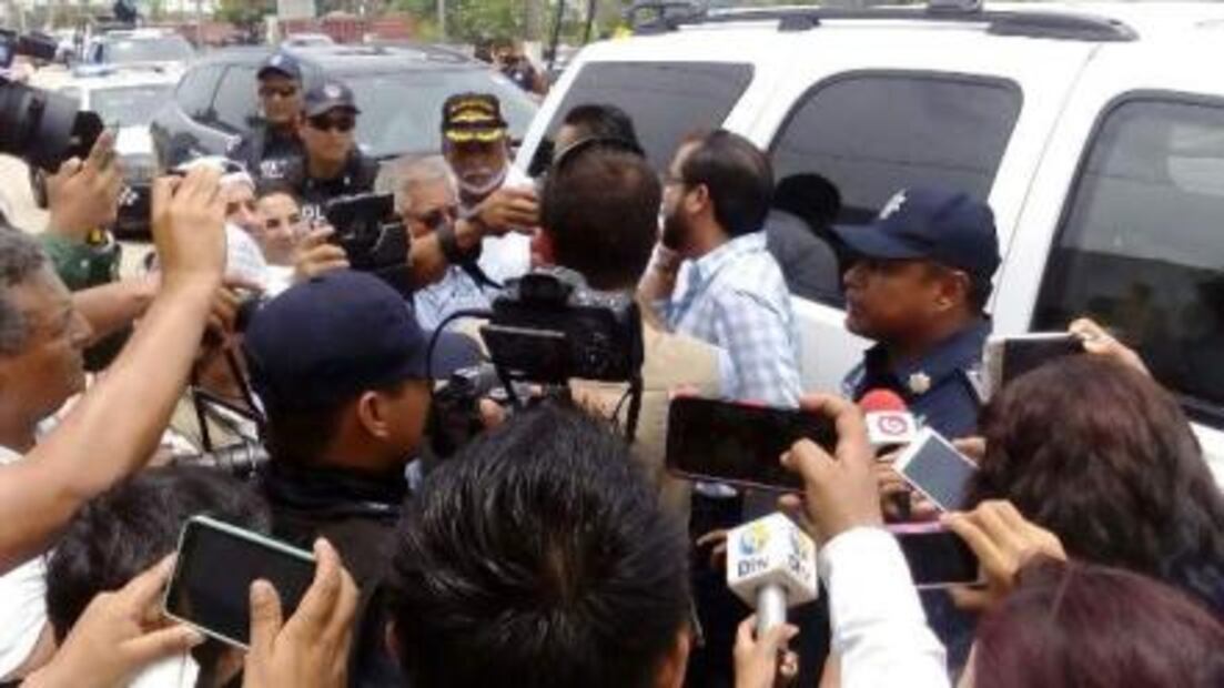 "Detienen" a Fernando Yunes en Coatzacoalcos 