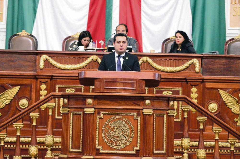 El diputado Diego Garrido afirmó que buscan fomentar una cultura de la regularización de la propiedad de inmuebles para lograr seguridad patrimonial . (ESPECIAL)