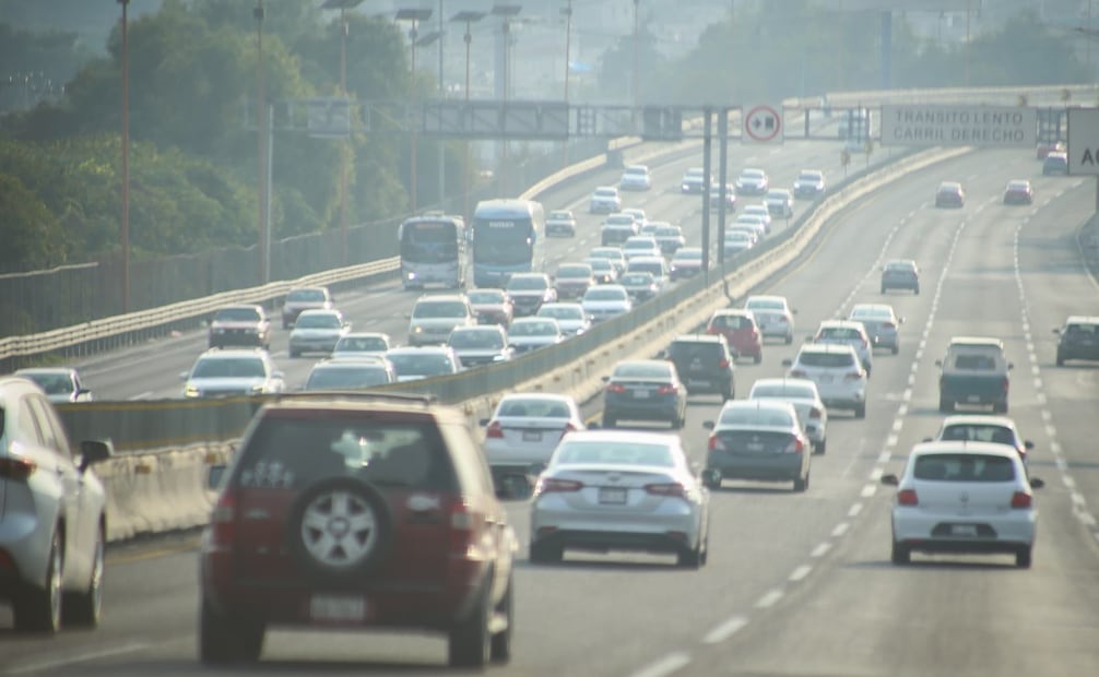Autos que no circulan por contingencia ambiental. Foto: Luis Camacho|El Universal