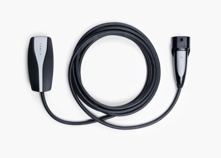 Tesla venderá sus autos eléctricos sin cargador