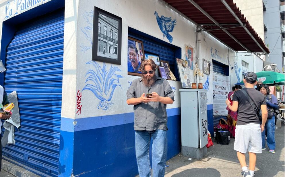Pulqueros y productores protestan contra el cierre de pulquerías en la Ciudad de México entre Eje Central y Avenida Popocatépetl, alcaldía Benito Juárez, el 25 de marzo de 2025. Foto: Rafael García/EL UNIVERSAL