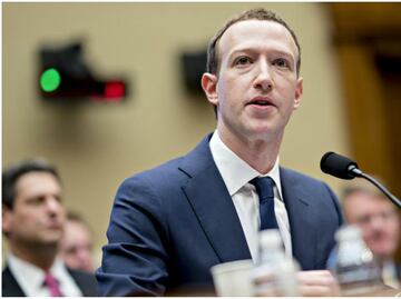 Zuckerberg: También mis datos fueron tomados por Cambridge Analytica