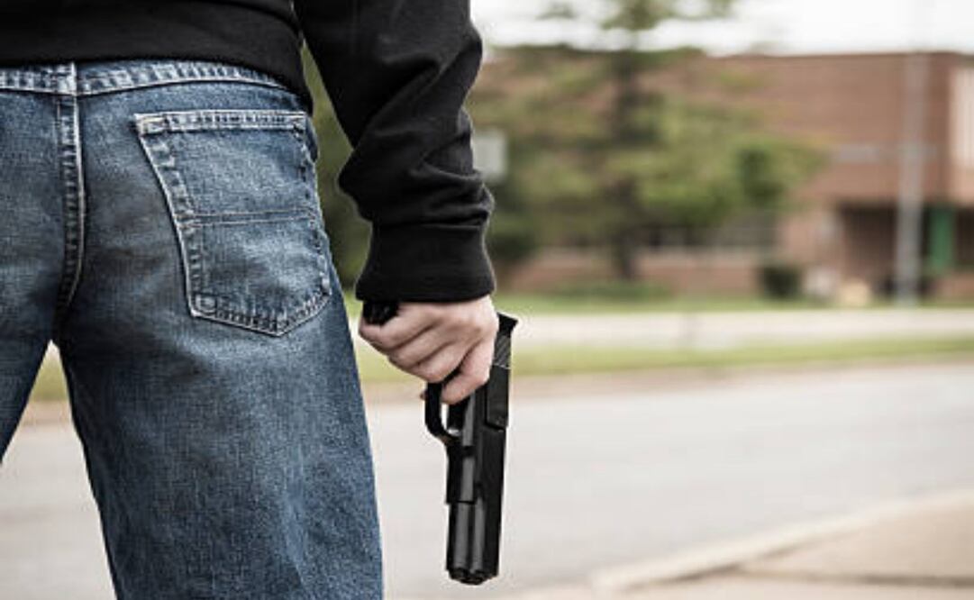 El informe indica que Hale investigó otros lugares de tiroteo, incluyendo carreteras muy transitadas y centros comerciales. Foto: iStock