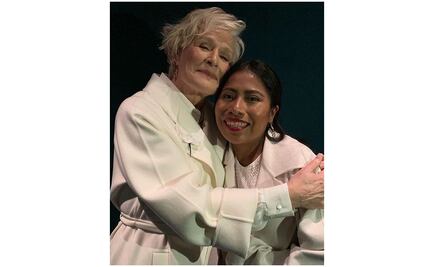 Glenn Close comparte foto con Yalitza Aparicio