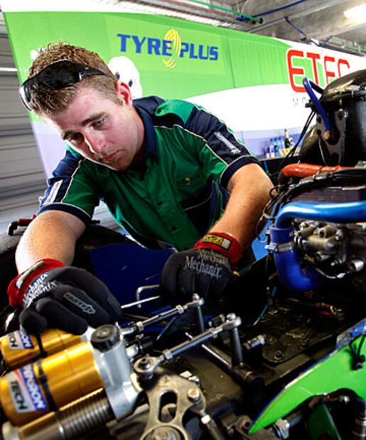 ¿Cómo trabajar en la industria automotriz?