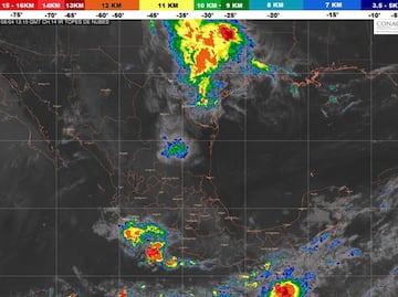 Potencial ciclónico en Oaxaca genera lluvias fuertes en Guerrero