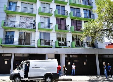Sicarios suben hasta el tercer piso para matar a víctima en su departamento en la Valle Gómez