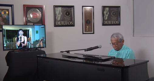 Armando Manzanero recuerda y canta en maya para su abuelita 