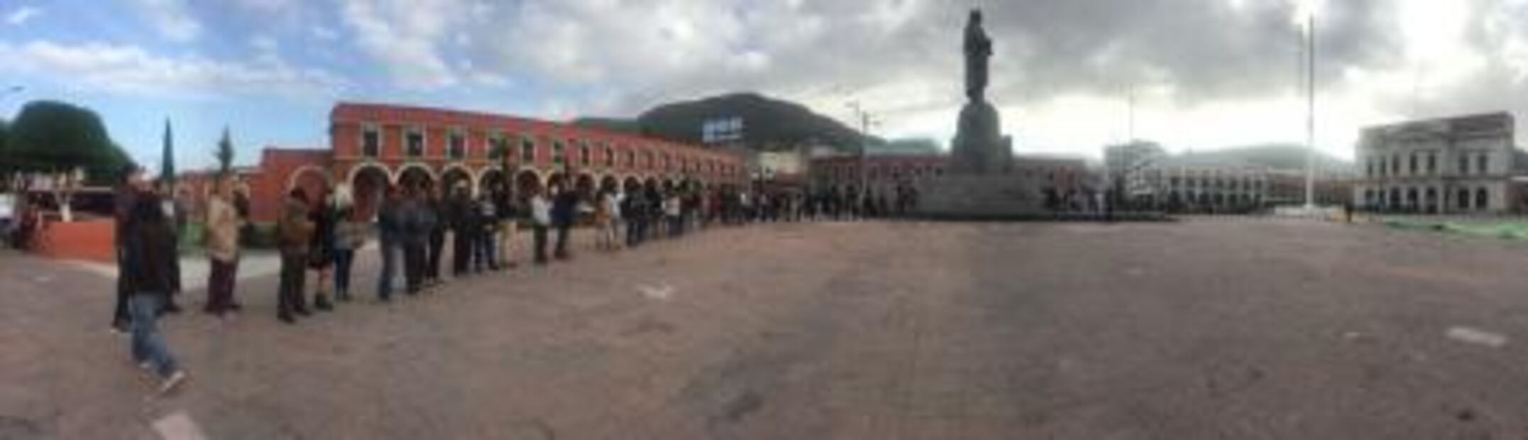 Se registran largas filas para votar y retraso en instalación de algunas casillas