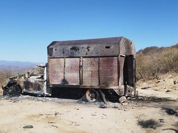 Hallan 3 cuerpos calcinados en municipios de Chihuahua; aseguran dos autos blindados incinerados