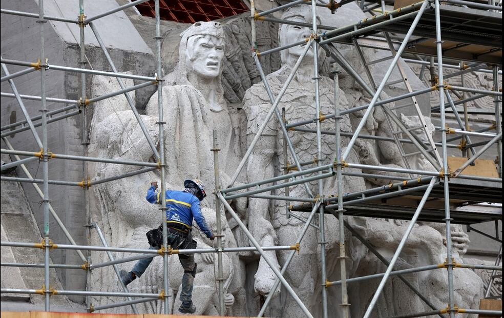 Restauran el Monumento a la Raza. Foto: Valente Rosas/EL UNIVERSAL