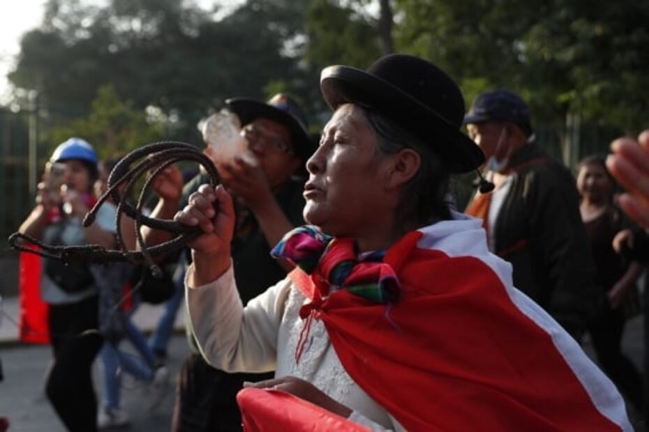 Protestas contra Boluarte dejan al menos 16 heridos y una comisaría incendiada en Perú