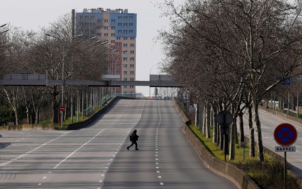 El tráfico ferroviario quedó totalmente interrumpido, el viernes 7 de marzo de 2025, en la estación del Norte de París, la más transitada de Francia, tras el hallazgo de una bomba de la Segunda Guerra Mundial. Foto: AFP