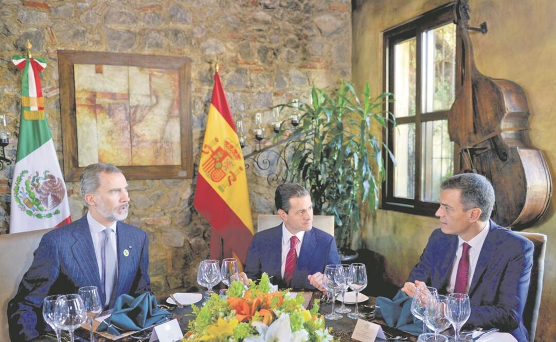 El presidente Enrique Peña Nieto se reunió ayer con el rey de España, Felipe VI (izq.) y el presidente del gobierno español, Pedro Sánchez (der.). Foto: PRESIDENCIA
