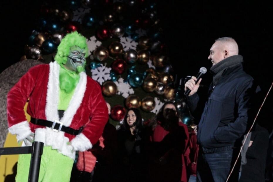 Con espectáculo multicolor, inauguran villa iluminada en Cuajimalpa