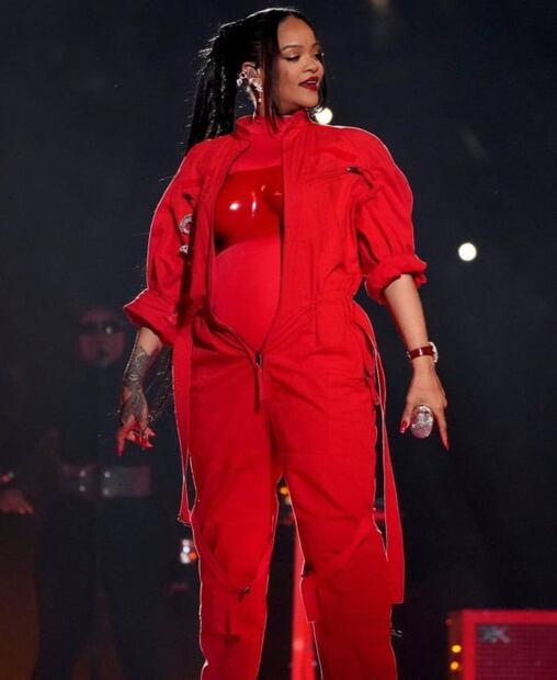 El espectacular look de Rihanna en el Super Bowl