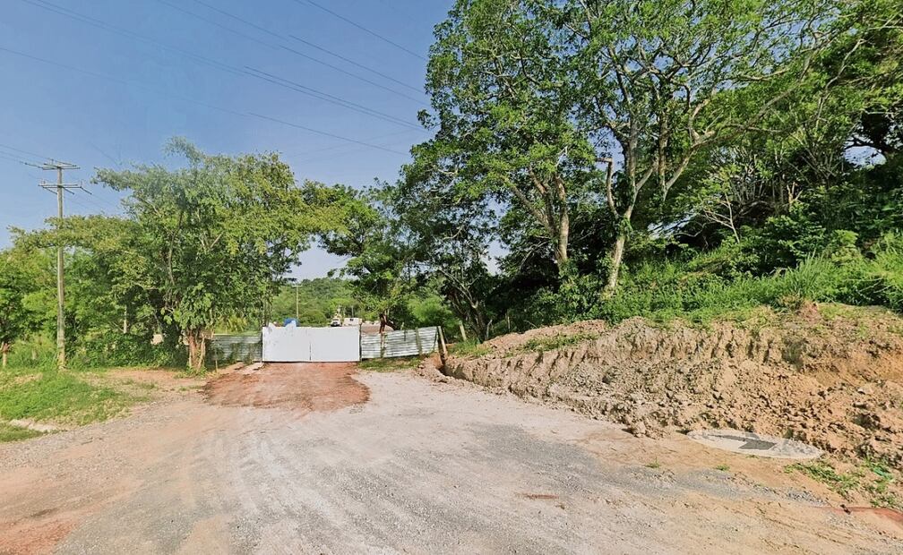 Para agosto de ese año, en el mismo lugar, varios de los árboles ya no existían y aparece mobiliario industrial Foto: Google Maps