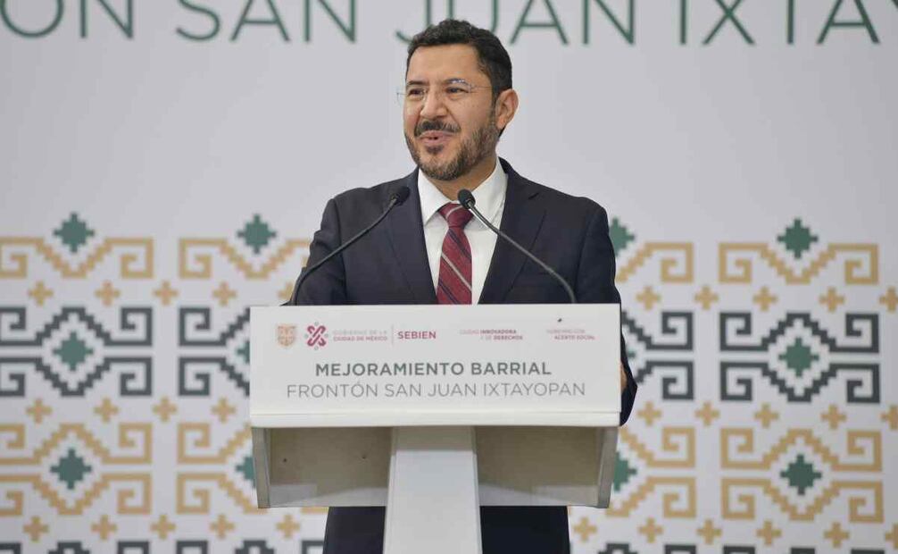 Batres resaltó que las obras sirven para que las personas, en especial niñas, niños y jóvenes, practiquen deporte y se alejen de conductas antisociales. Foto: Especial