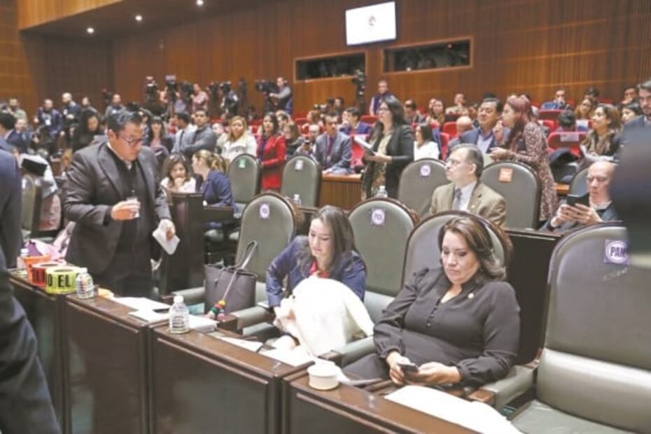 4T olvida la austeridad: quiere cambiar 4 mil 375 metros cuadrados de alfombras