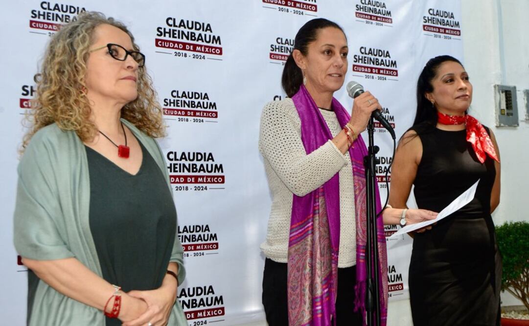 La jefa de Gobierno electa, Claudia Sheinbaum, con Esthela Damián y Araceli Damián  (Foto: Cortesía)