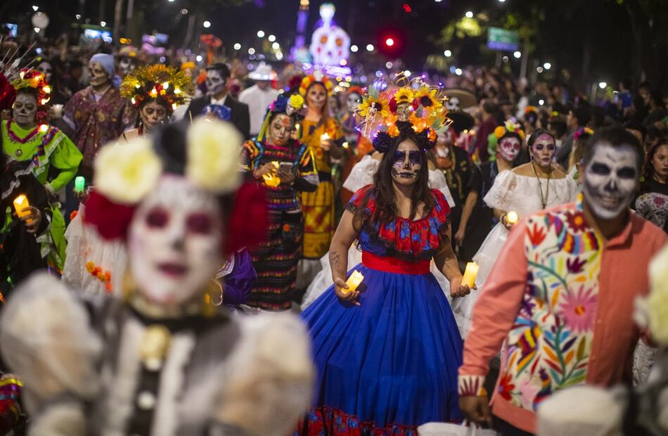 Celebraciones por Día de Muertos en México. Foto: EFE / Isaac Esquivel