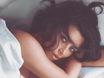Kim Kardashian presume ropa interior con glitter e incendia Instagram