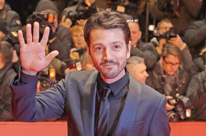 Diego Luna investiga cómo fue derribado el muro de Berlín