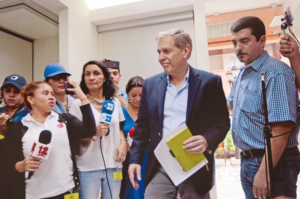 Guillermo Fernández-Maldonado, coordinador de la misión de la OACNUDH, a su llegada, ayer, a una conferencia de prensa, ayer en Managua. Foto: OSWALDO RIVAS. REUTERS