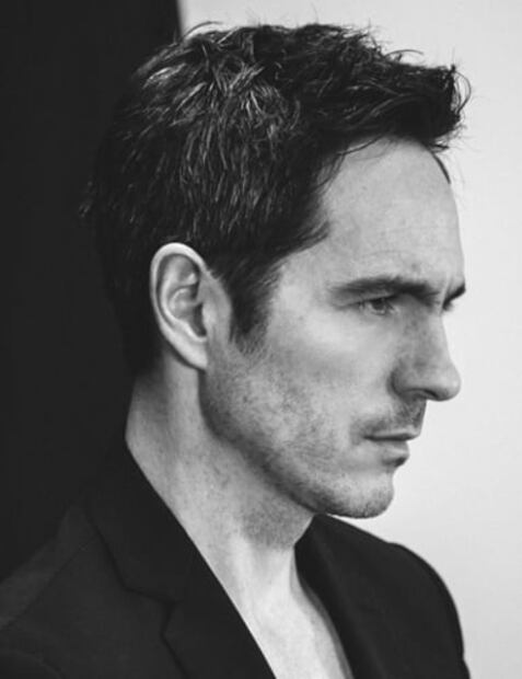 Mauricio Ochmann se lanza como cantante, usuarios le aconsejan: "zapatero a tus zapatos"