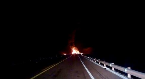En accidente, explota pipa sobre Autopista Siglo 21
