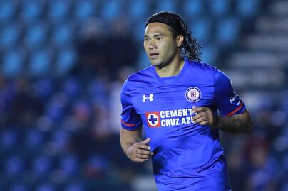 Carlos 'Gullit' Peña fuera de Cruz Azul