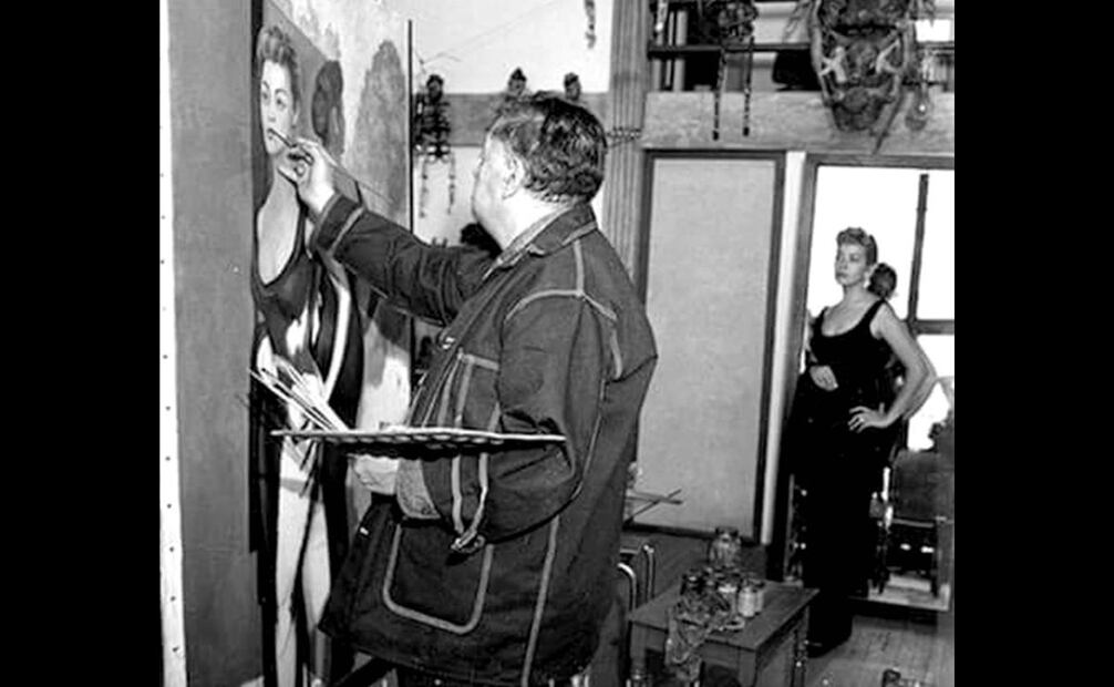 La periodista Maxine Woodside, contemporánea de Pinal, afirmó que Rivera pretendía convencerla de posar desnuda. Al final, la diva decidió usar un vestido de Tao Izzo. PINTEREST.