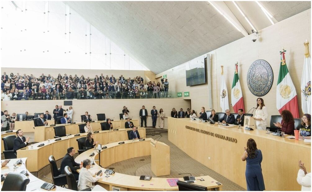 Libia Dennise García rinde protesta como primera Gobernadora de Guanajuato este 26 de septiembre de 2024. Foto: Especial