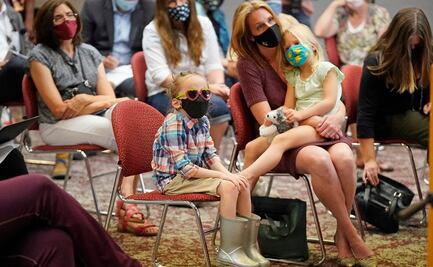 Crece presión en hospitales pediátricos en EU por casos de menores con Covid-19