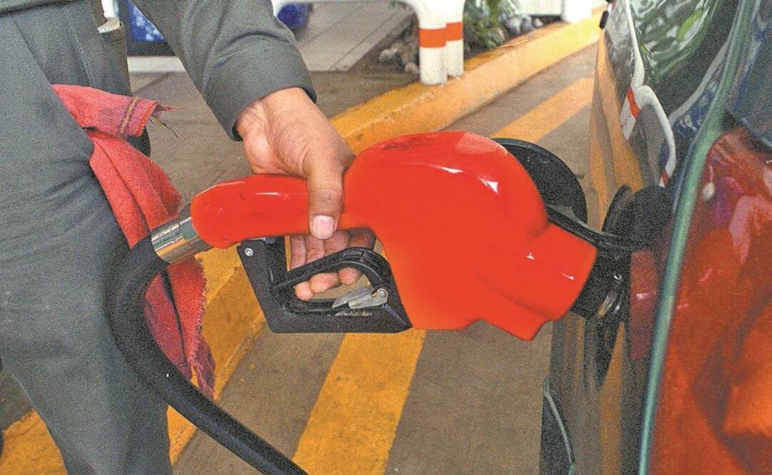 Del 10 al 16 de abril de este año, la gasolina Premium contará con un estímulo de 2.68%, informó la Secretaría de Hacienda. Foto: Archivo/ El Universal. 