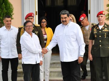 Presidentes de Colombia y Venezuela se reúnen en Caracas