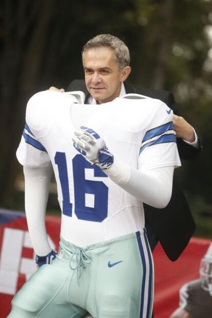 Inaugura Mancera el NFL Fan Fest en Chapultepec