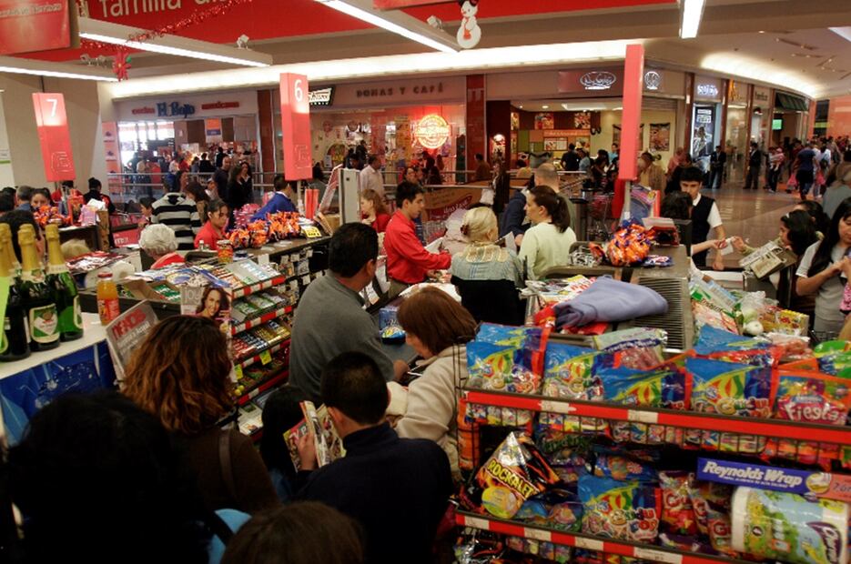 El Consumo Privado en el Mercado Interior reportó un crecimiento mensual de 0.8% en junio. Foto: Archivo / EL UNIVERSAL