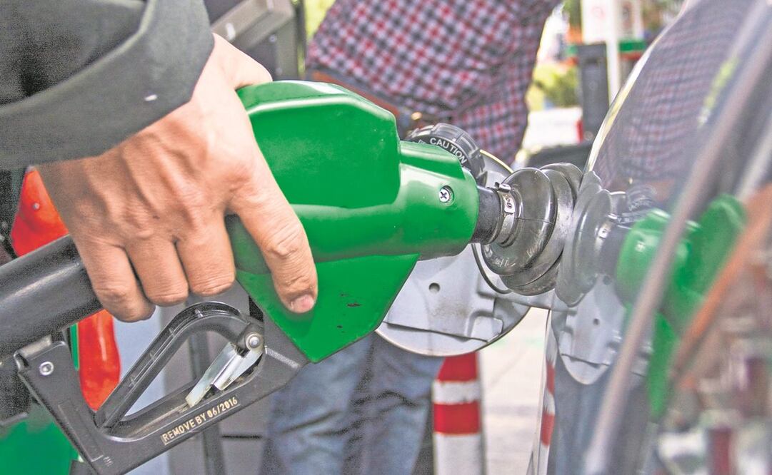 Las estaciones de servicio localizadas en Quintana Roo, Baja California Sur, Oaxaca, Nayarit y Zacatecas ofrecen el combustible por arriba de 24 pesos. Foto: Archivo /El Universal
