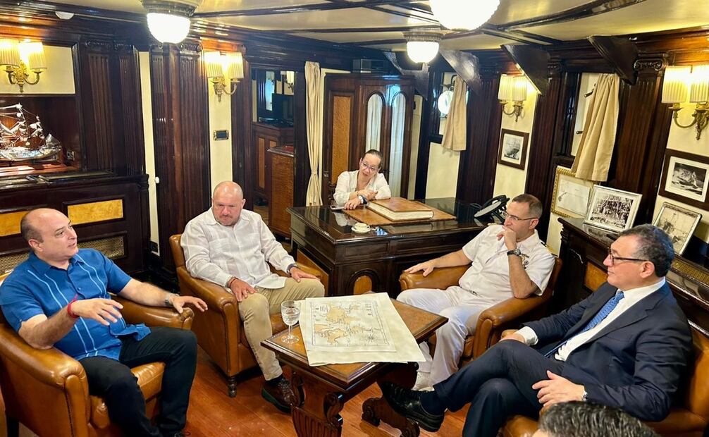 El buque italiano Amerigo Vespucci llegó este 18 de junio a Puerto Vallarta. Foto:  X @Al_Modiano