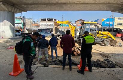 Vecinos y comerciantes afectados por socavón en Tláhuac ¡Trayecto de Samuel ahora es de una hora! 