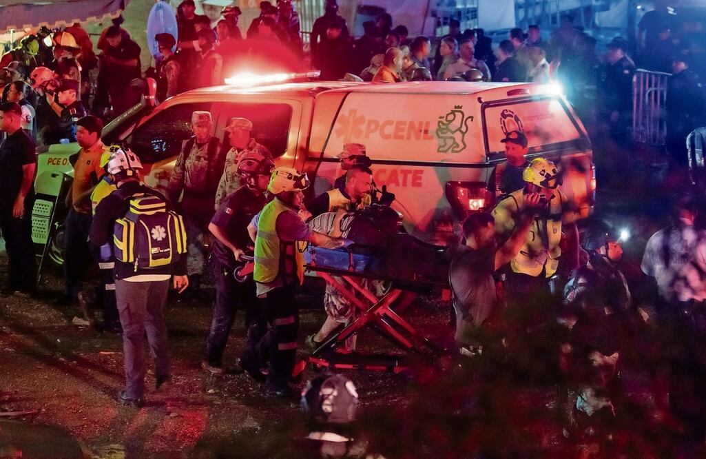 La Fiscalía de NL indaga el accidente en el que se derrumbó el escenario de Movimiento Ciudadano. Foto: Archivo El Universal