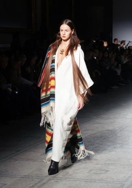 Carla Fernández presenta colección en Londres