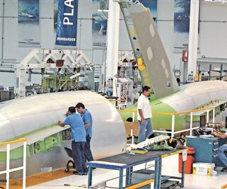 Caerá 45% producción aeroespacial: Femia