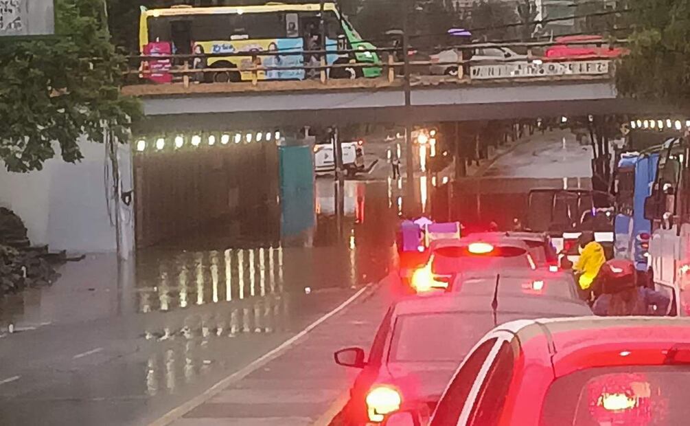 Luego de las lluvias se reportan encharcamientos en vías principales del sur de la CDMX (28/06/2025). Foto: Especial